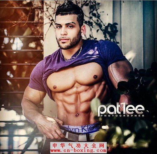 胸肌锻炼技巧——多角度刺激!