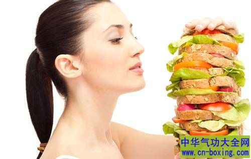 妹子们请注意 盲目节食所带来的危害